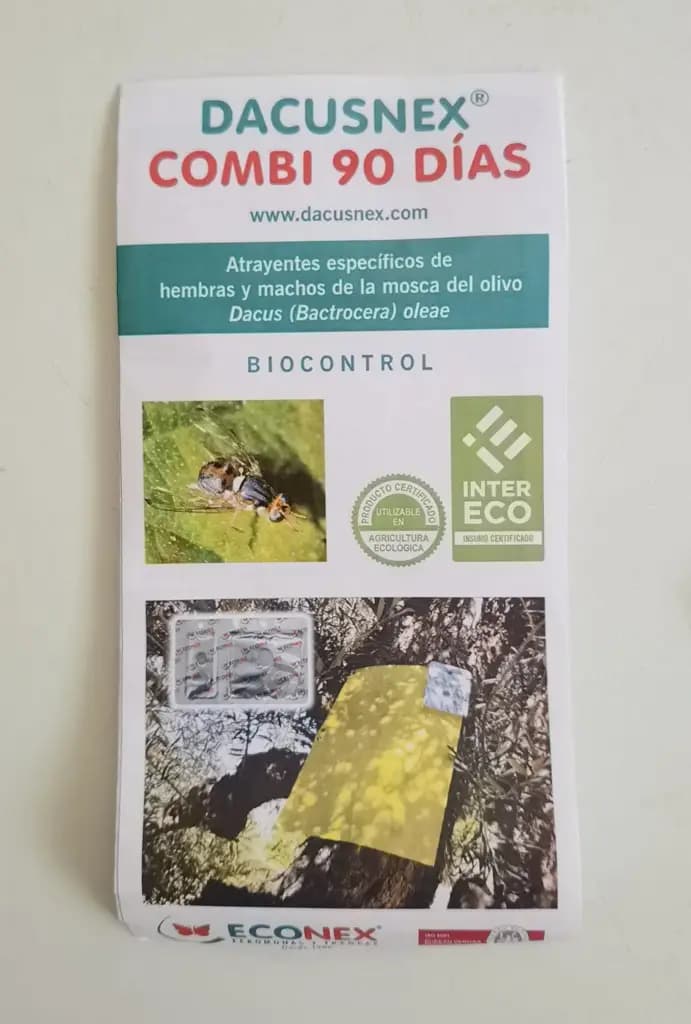 Atraente (Mosca da Oliveira) Dacusnex Combi